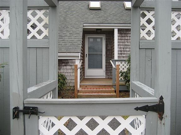 4th image of 30 Chilmark Drive #30