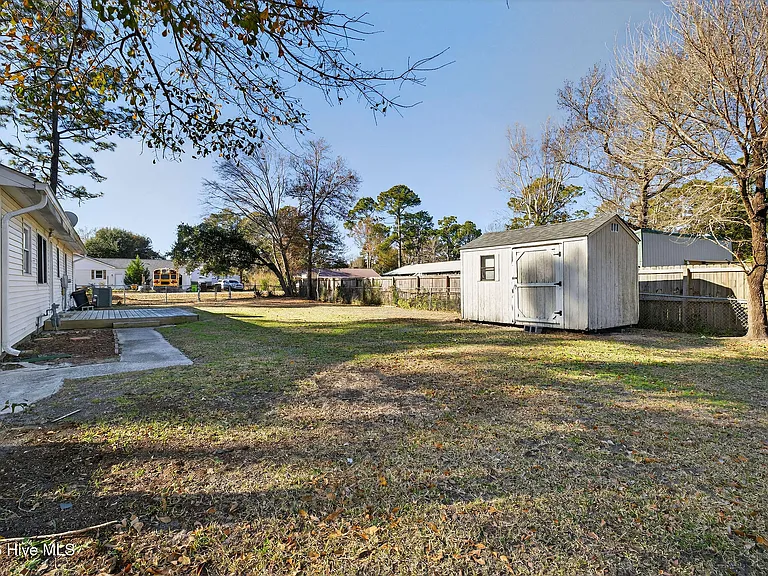 5201 Lord Tennyson Dr — Photo 4