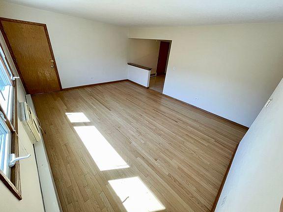 5th image of 5450 W Higgins Ave APT 13