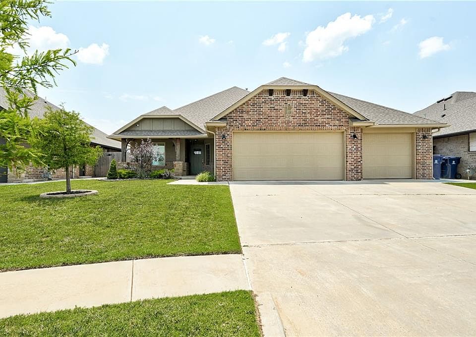1st image of 13320 Outdoor Living Dr