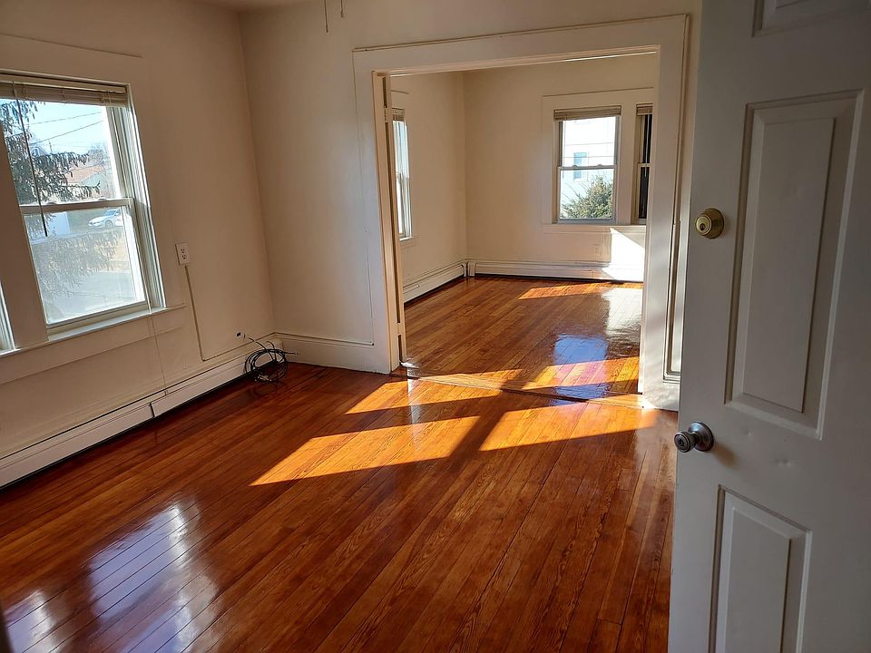 1st image of 14 Summer Ave #2R