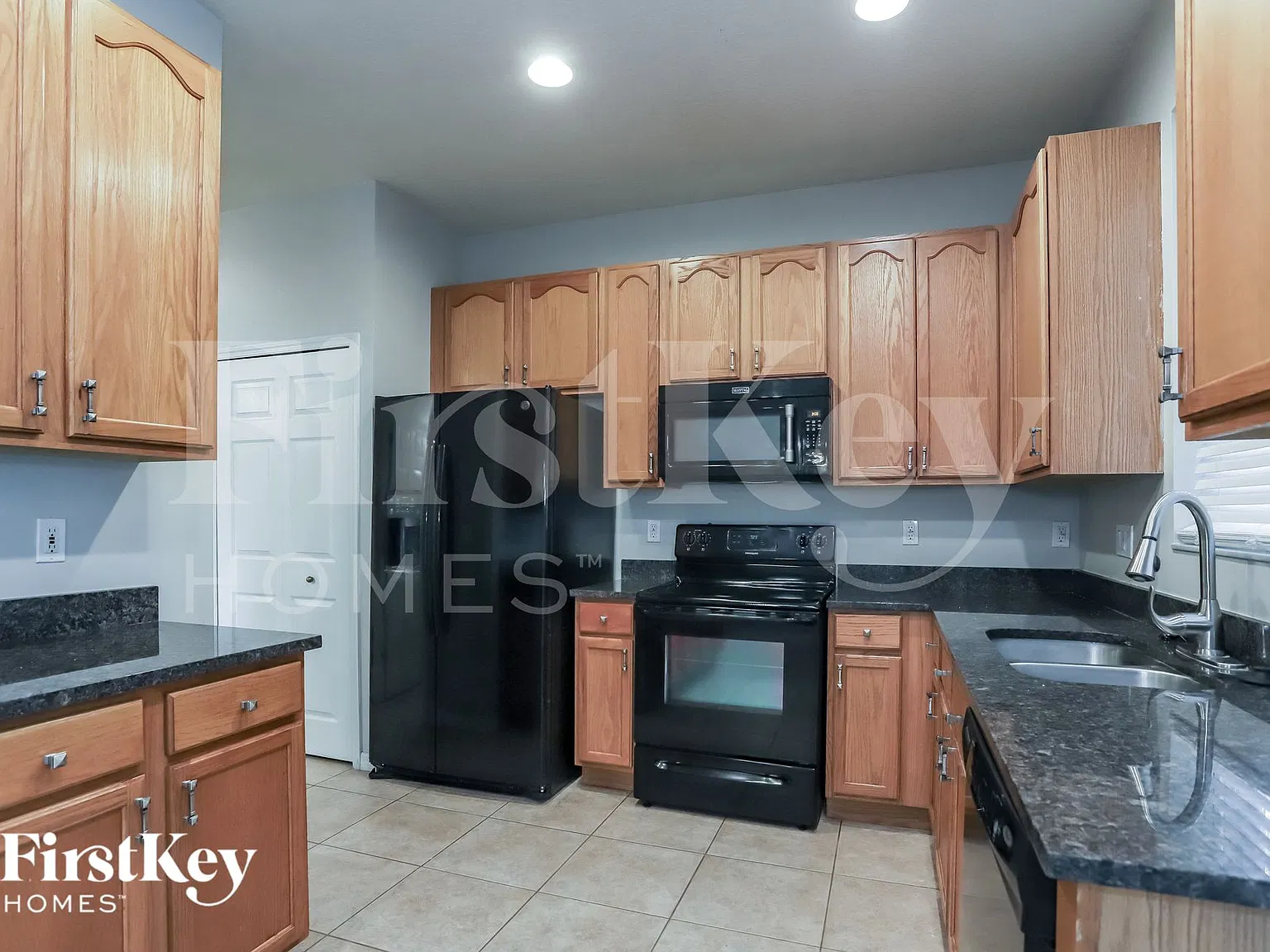 4 bed, 3.0 bath, 2531 sqft, $3,630 — Photo 3