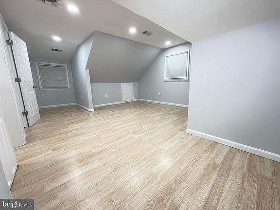 5th image of 14 Darwin Rd