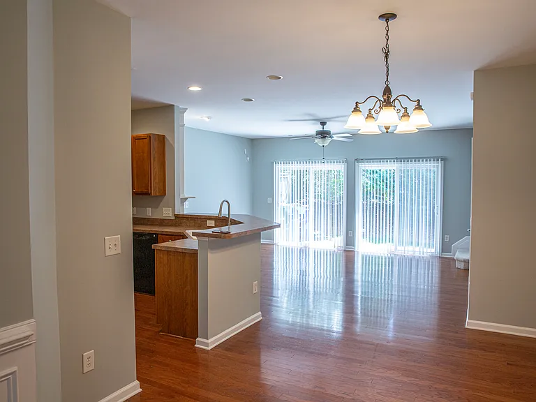 8312 Pilots View Dr — Photo 6