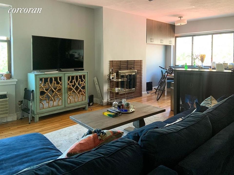 1st image of 72 Mac Dougal St #33