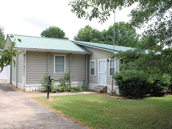 3rd image of 54 Carolyn Dr