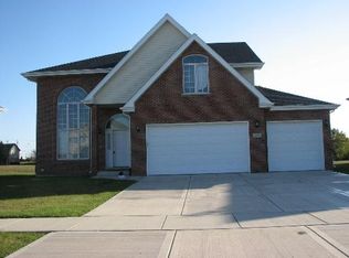 1379 W Colony Dr, Crete, IL 60417