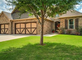 19821 Oakshire Dr, Edmond, OK 73012