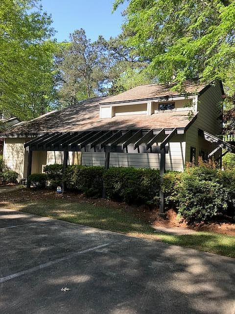 1st image of 67 Lakeview Dr