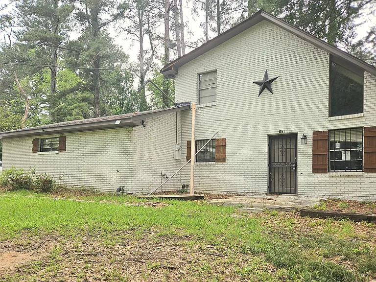 4957 Forest Hill Rd — Photo 1