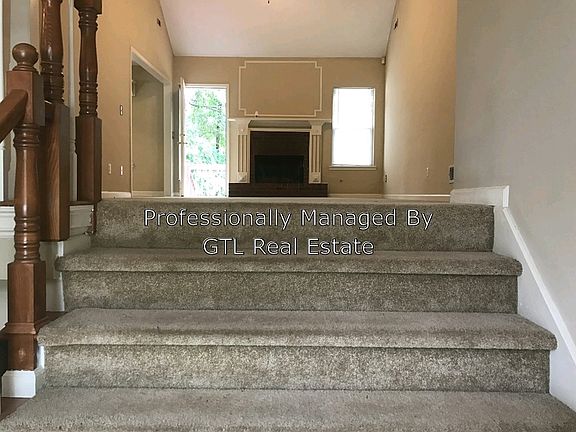 5th image of 4620 Pembrooke Ct SE