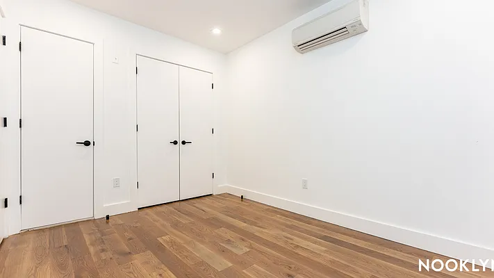 Rented by Nooklyn NYC LLC | media 10