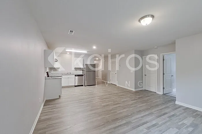 4 bed, 2.0 bath, 1209 sqft, $1,945 — Photo 3