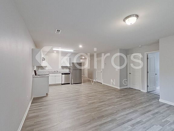 3rd image of 3004 Evening Rd