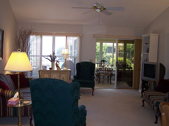2nd image of 423 Carrera Dr