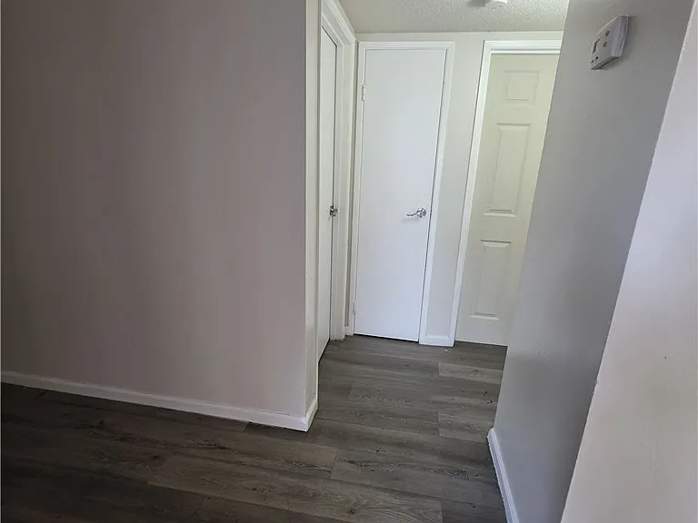 1075 E Desert Inn Rd #5 — Photo 11