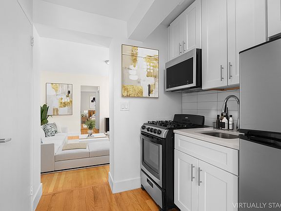 5th image of 11 E 66th St Ste 1A
