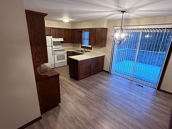 4th image of 7059 28th Ave #7061