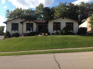 393 Shoreline Pl, Decatur, IL 62521