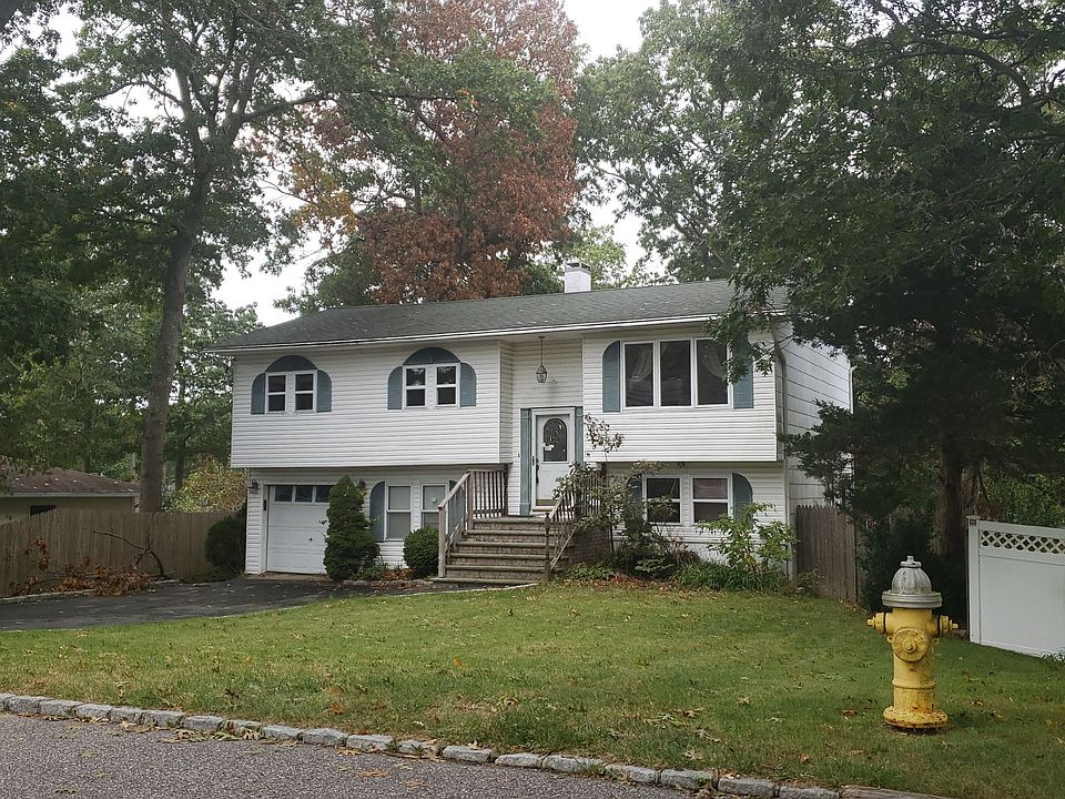 1st image of 321 Collington Dr