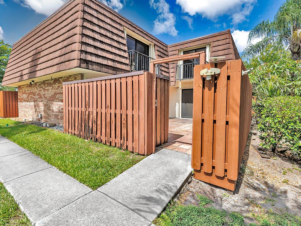 1st image of 3885 Louis Drive #1203