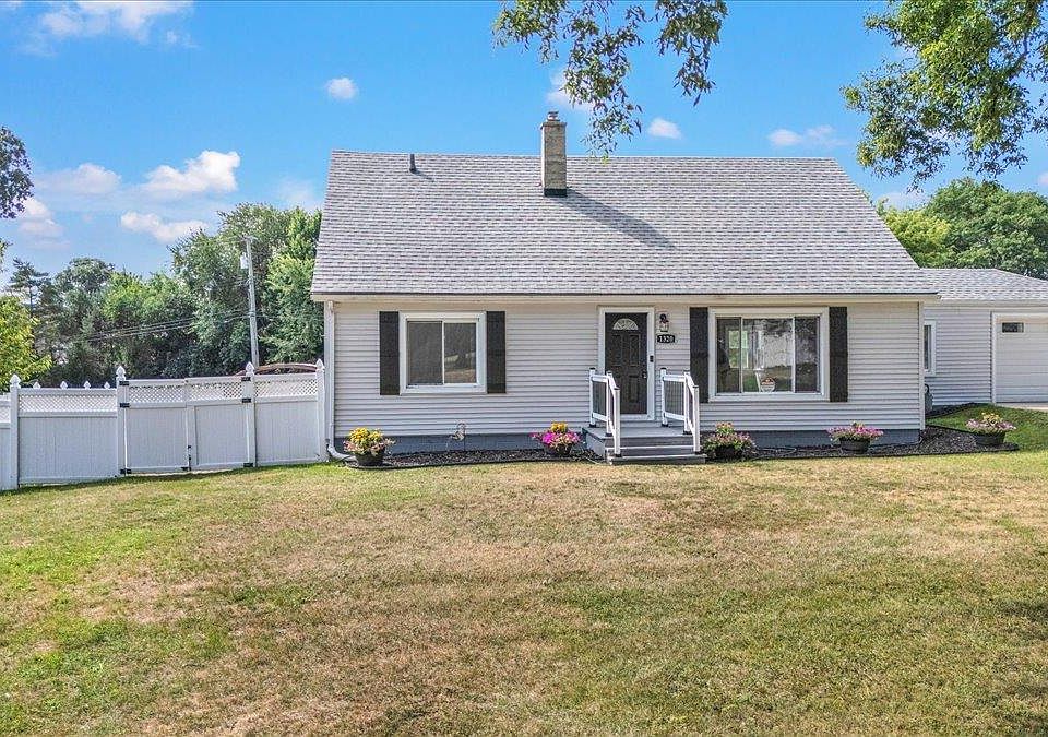 1st image of 1320 Larayne Dr