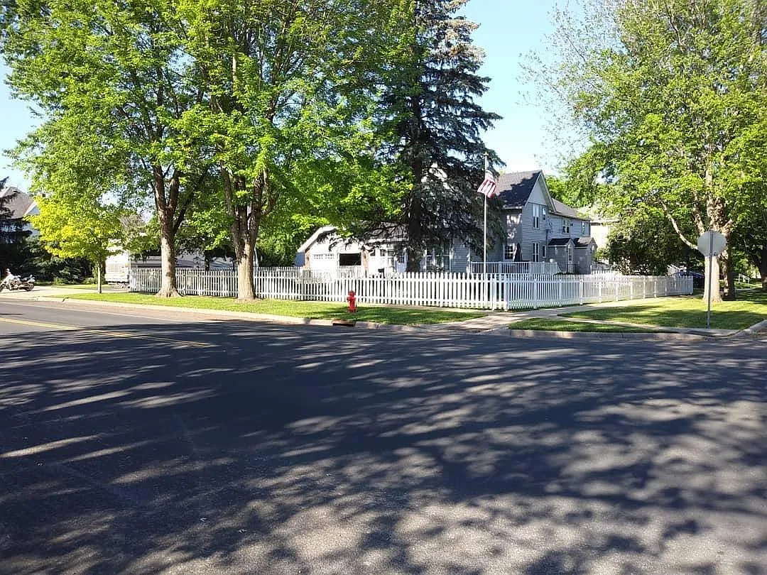 1 bed, 900 sqft, $1,150 — Photo 2