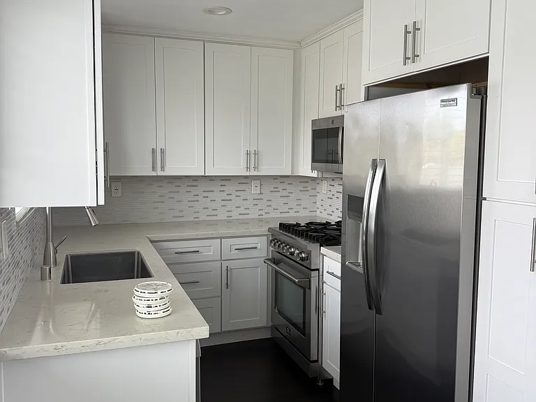 228 Avenida Serra #A — Photo 6