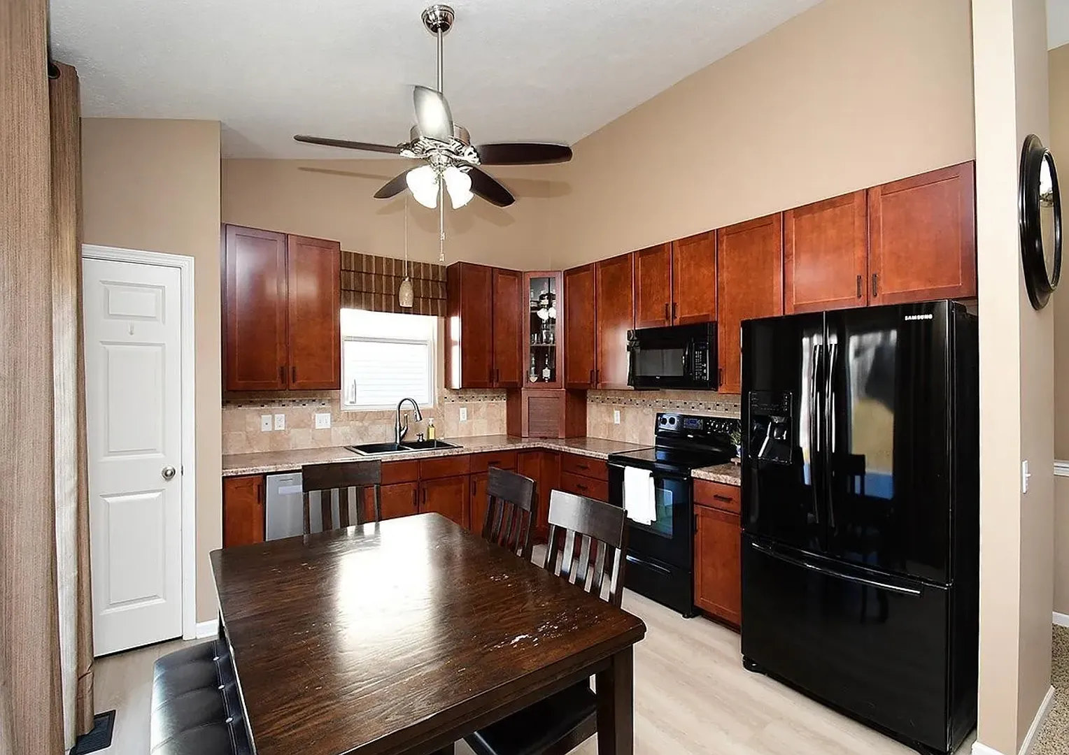 Great Elkhorn location! — Photo 4