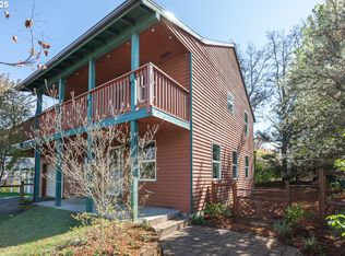 817 Devon Ct, Hood River, OR 97031