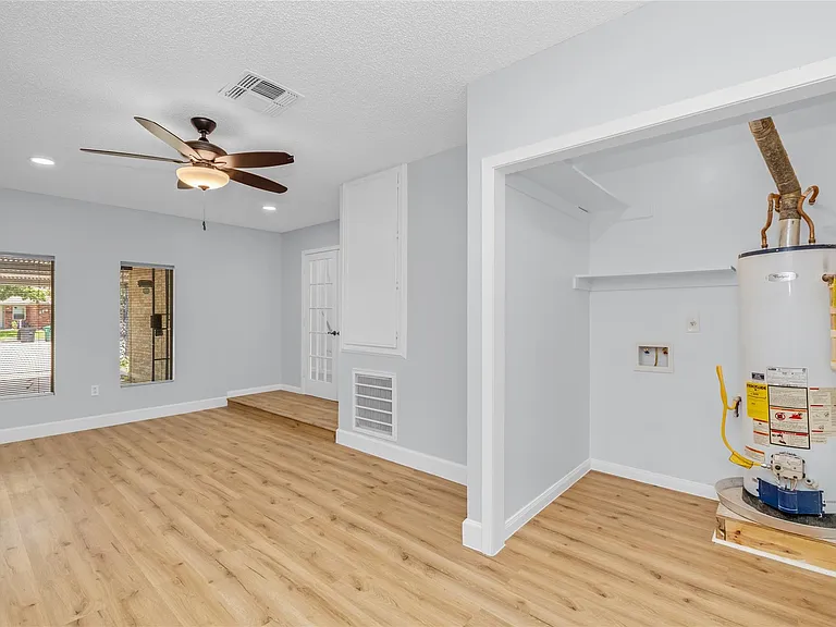 11018 Long Gate Dr — Photo 17