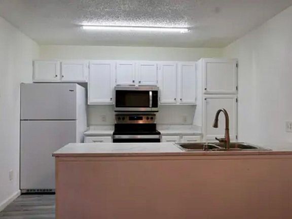 4th image of 1212 N Major Dr APT 15S