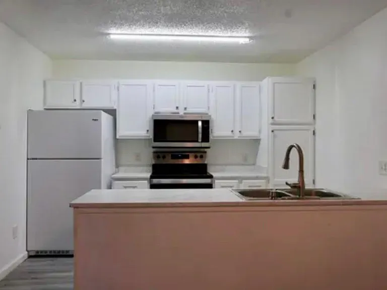 1212 N Major Dr #15S — Photo 4
