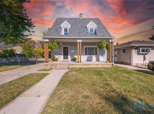 17 Warrington Rd, Toledo, OH 43612