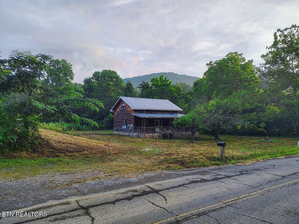 1st image of 1935 Fairview Rd