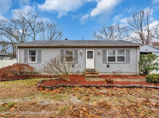 16 Spinnaker Way, Waretown, NJ 08758