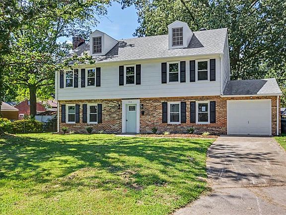 3rd image of 703 Mayland Dr