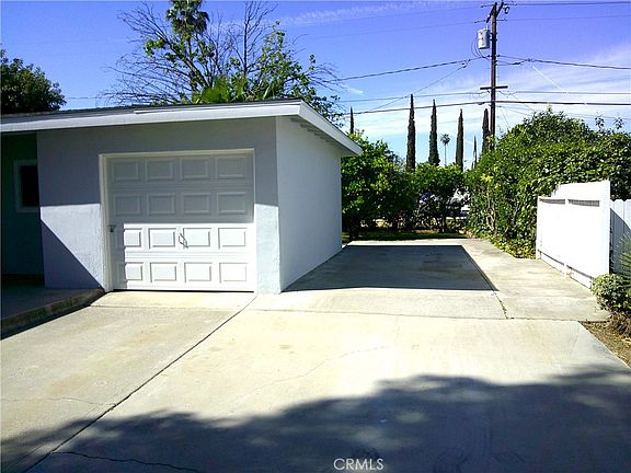4th image of 3170 Ronald St