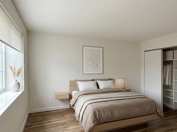 5th image of 14 Embassy Rd #36