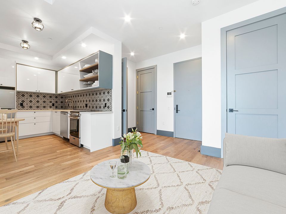 1st image of 412 Evergreen Ave #4C
