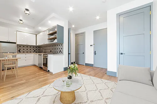 412 Evergreen Ave #4C Photo 1