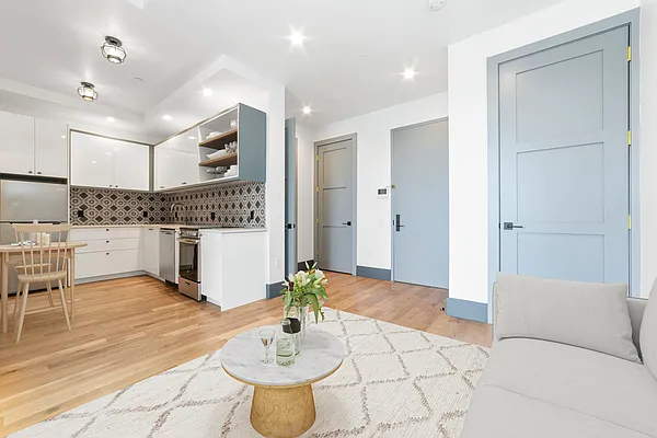 Rented by MNS | media 14