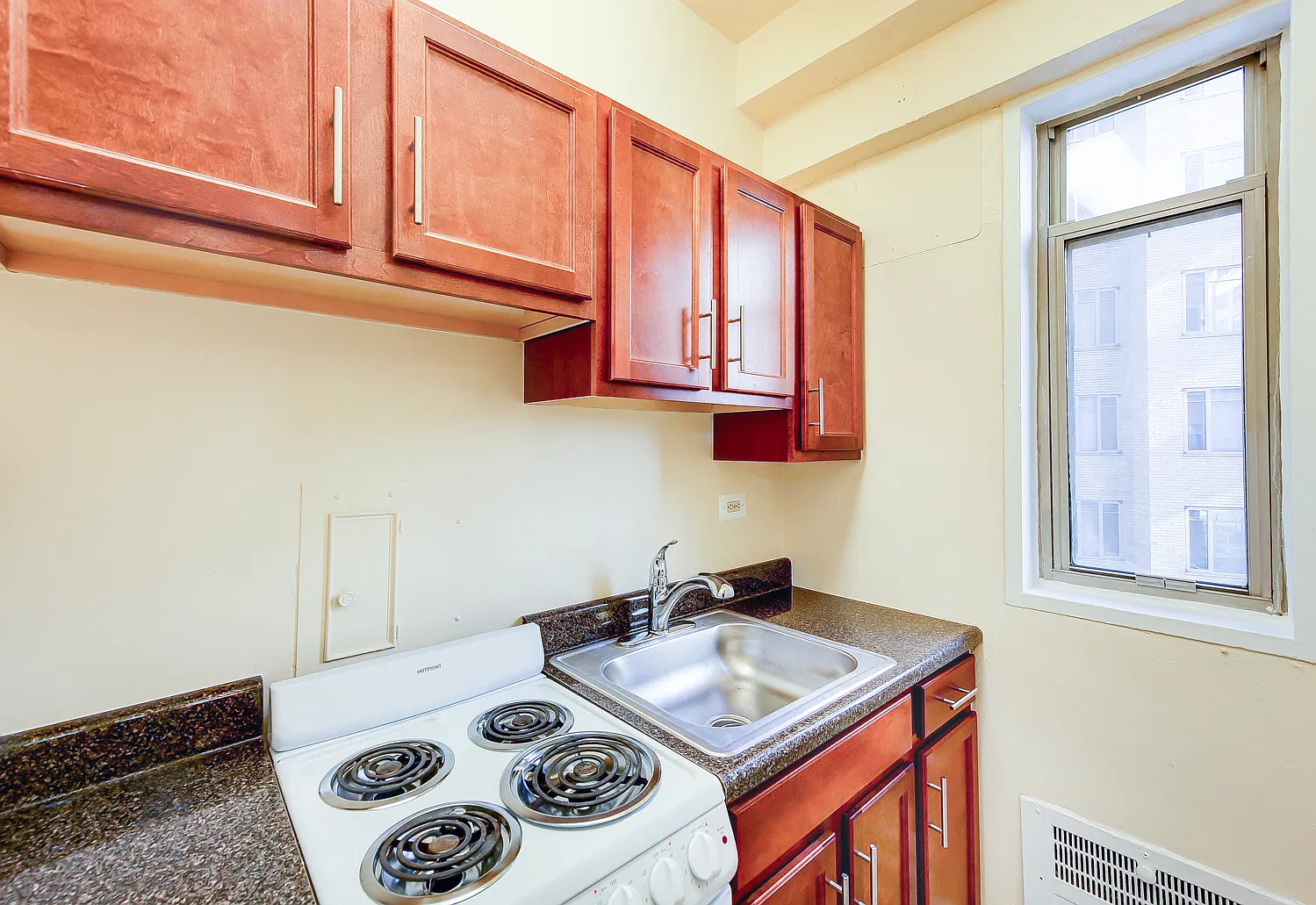 The Baystate — Photo 3