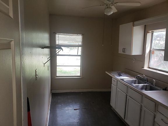 3rd image of 309 Ryan St
