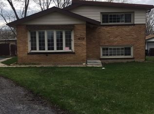 16102 Beth Ct, Oak Forest, IL 60452