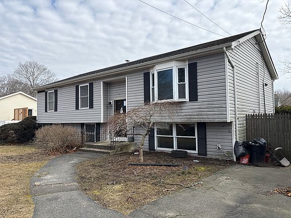 2nd image of 31 Concord Rd
