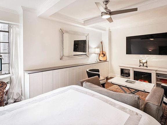 2nd image of 25 Tudor City Pl APT 2015