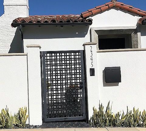 3rd image of 2345 Castilian Dr