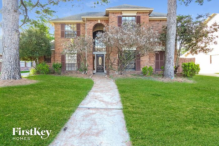 1st image of 7526 Shangrila Ln