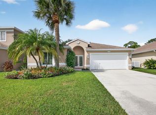 2474 SE Springtree Pl, Stuart, FL 34997